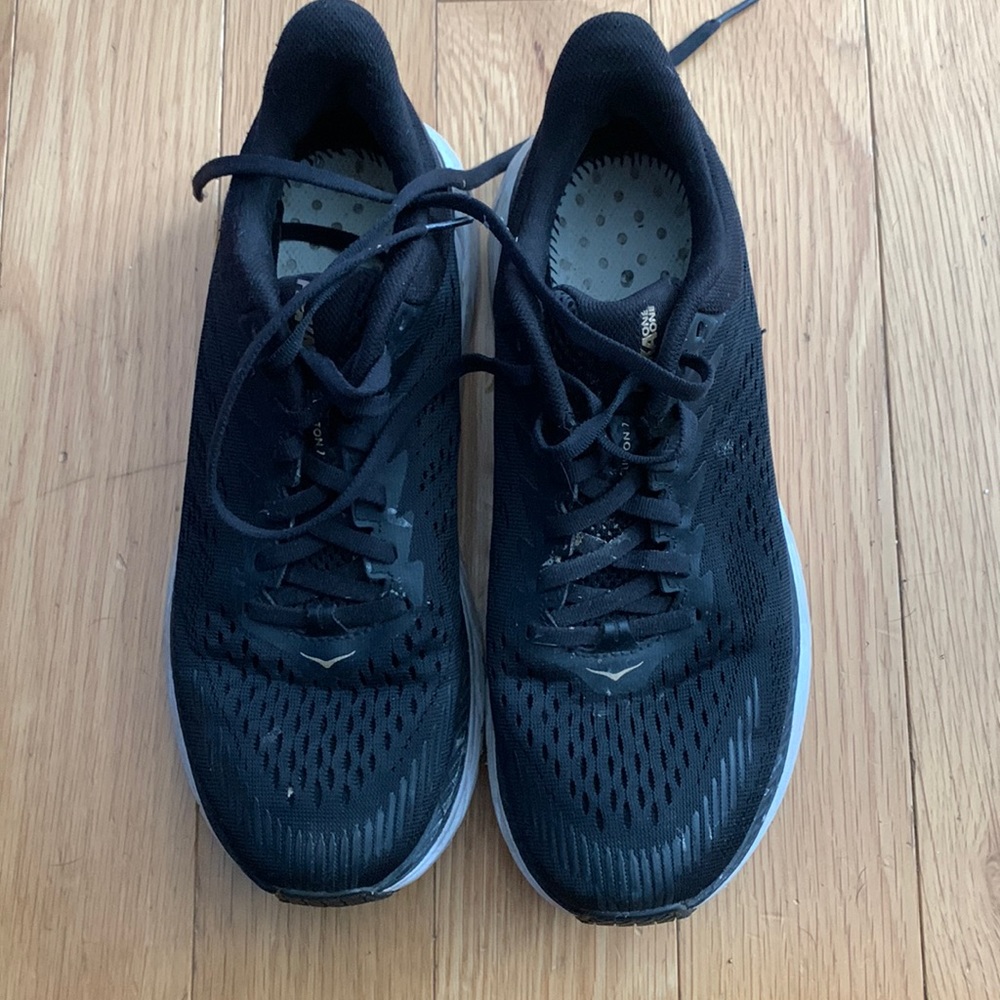 Hoka womens Clifton 7 size 8 running shoes